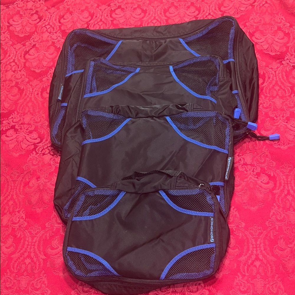 Black and Blue Travel Packing Cubes Set